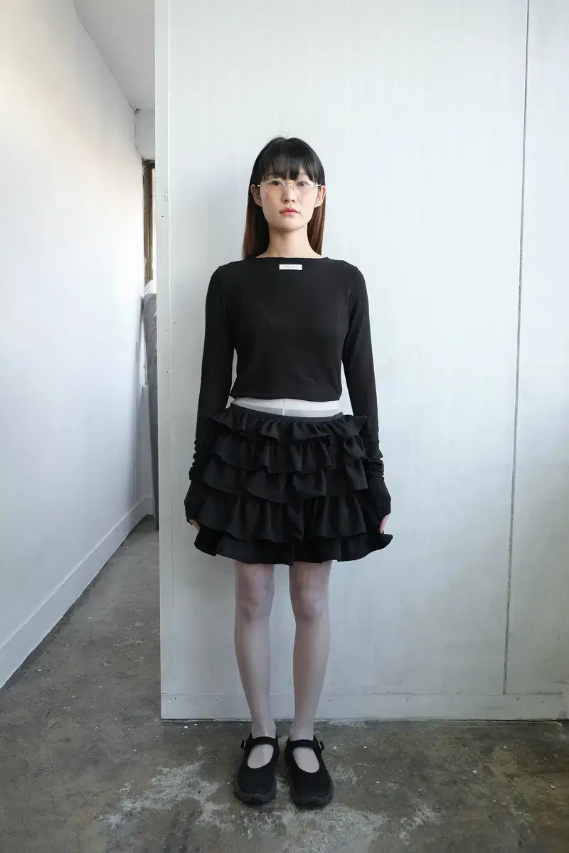 순지 soonji HEAVY FLARE SKIRT 플레어 스커트 구해요ㅜ